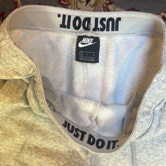 Nike sweats jogger style perfect condition worn 1x - Picture 6 of 7